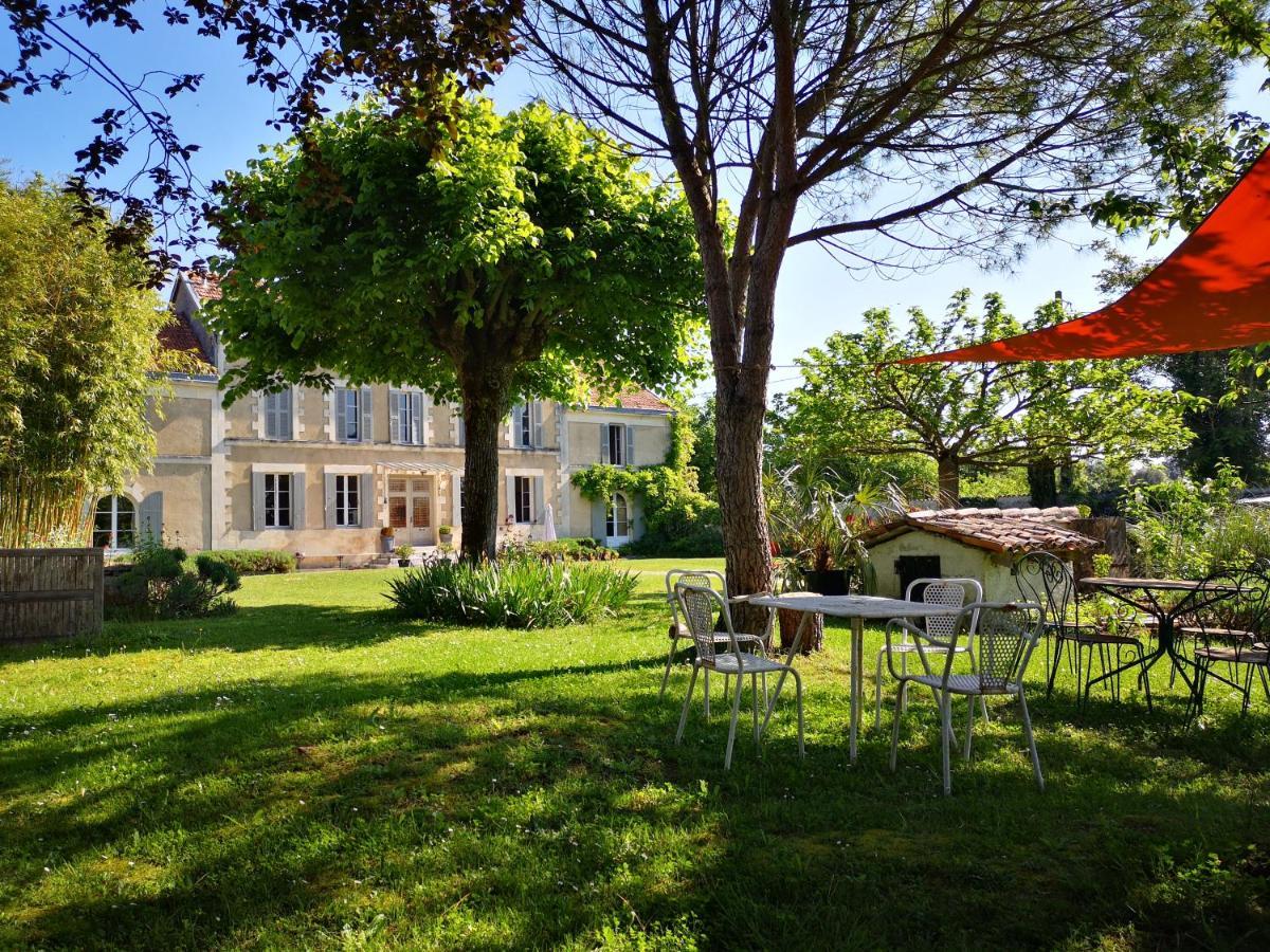 Bed and Breakfast La Burie Saint-Savinien Zewnętrze zdjęcie