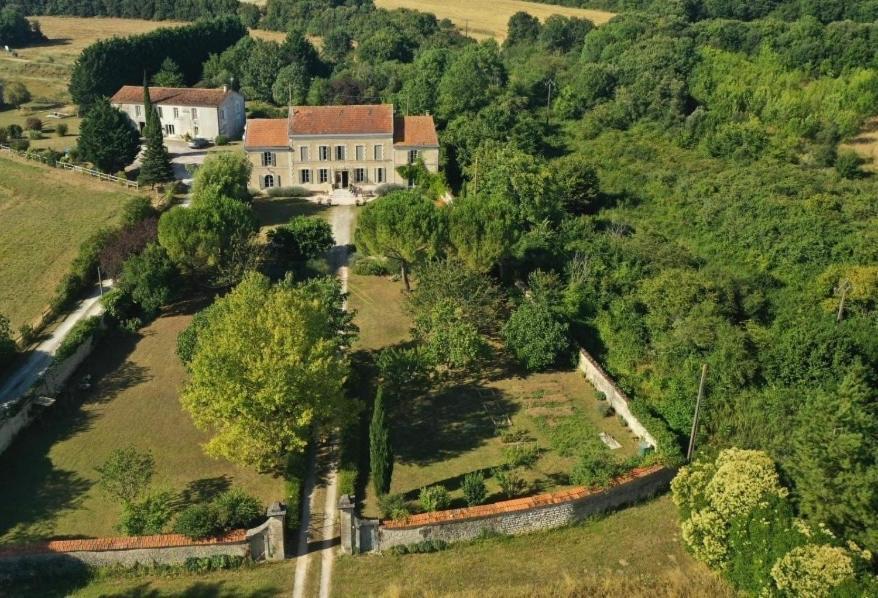 Bed and Breakfast La Burie Saint-Savinien Zewnętrze zdjęcie