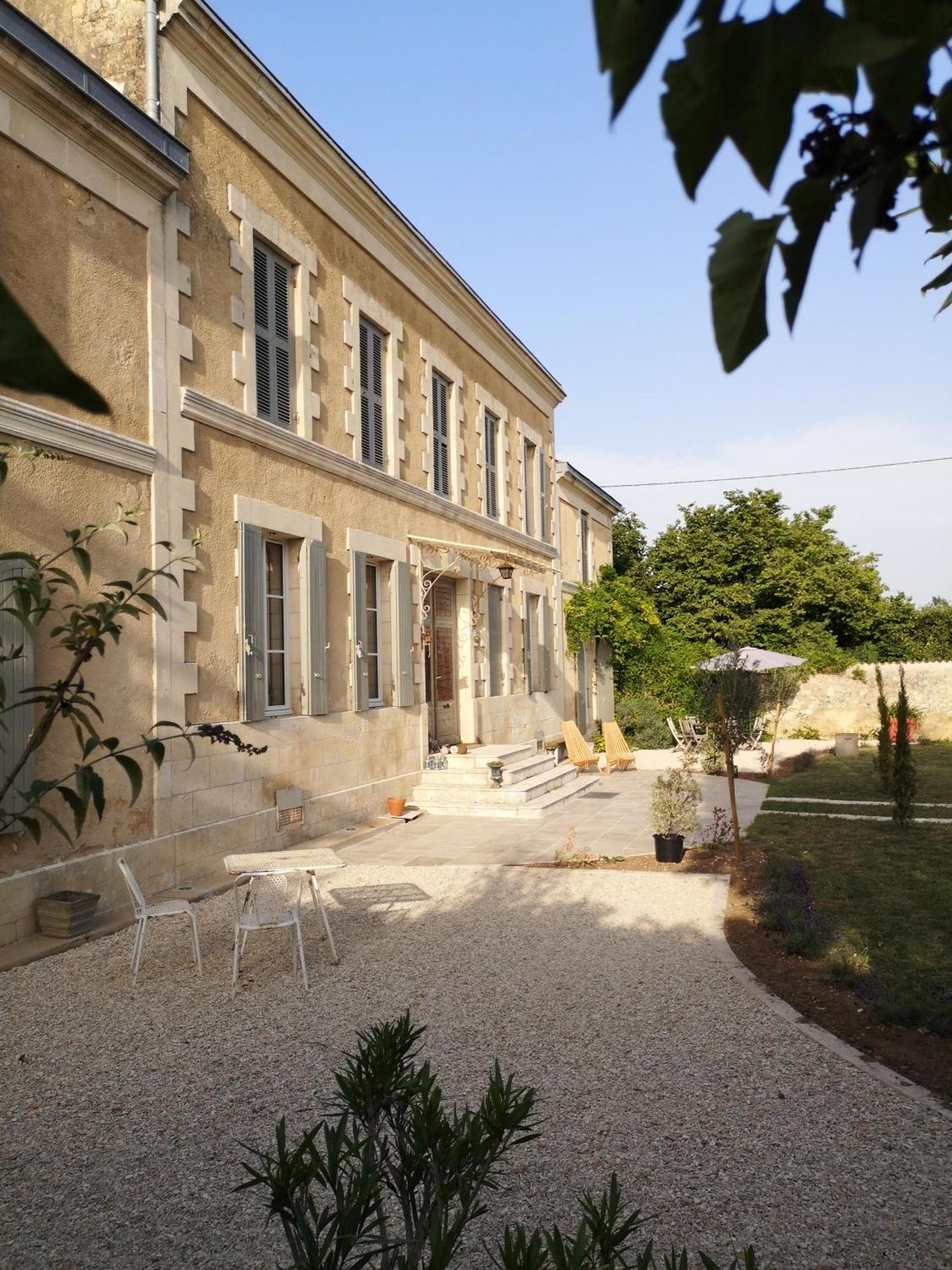 Bed and Breakfast La Burie Saint-Savinien Zewnętrze zdjęcie